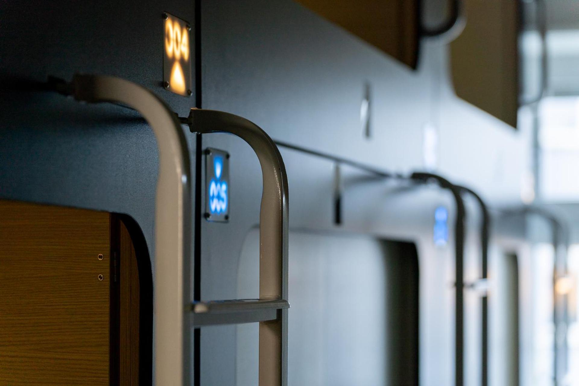 Mue Cubes - Capsule Kapselhotel *