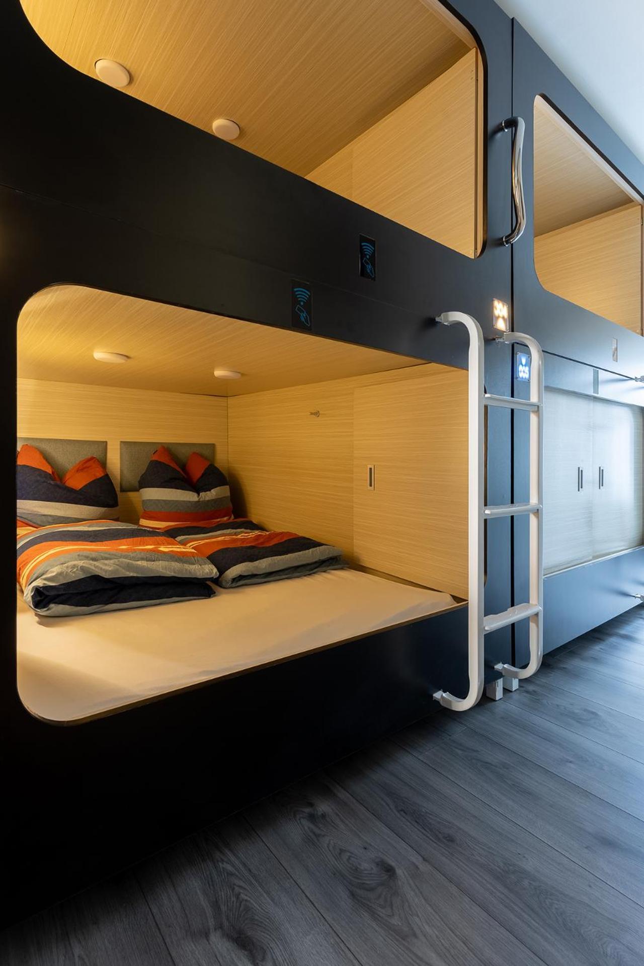 Kapselhotel Mue Cubes - Capsule *