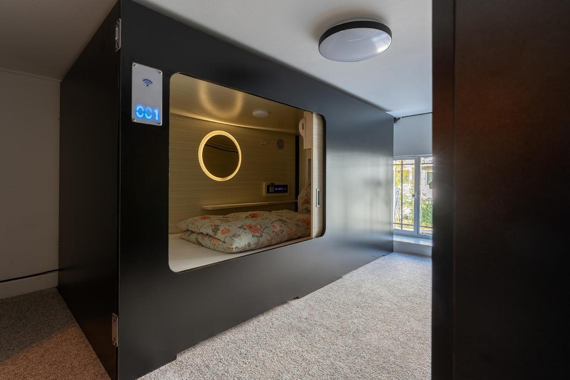 Kapselhotel Mue Cubes - Capsule *